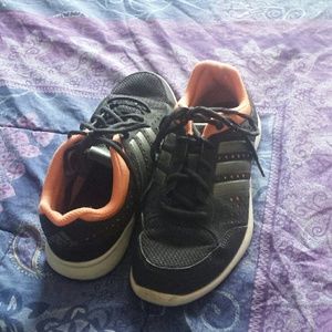 Adidas athletic shoe women's size 7